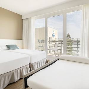Habitación doble con niños Hotel ILUNION Islantilla Huelva