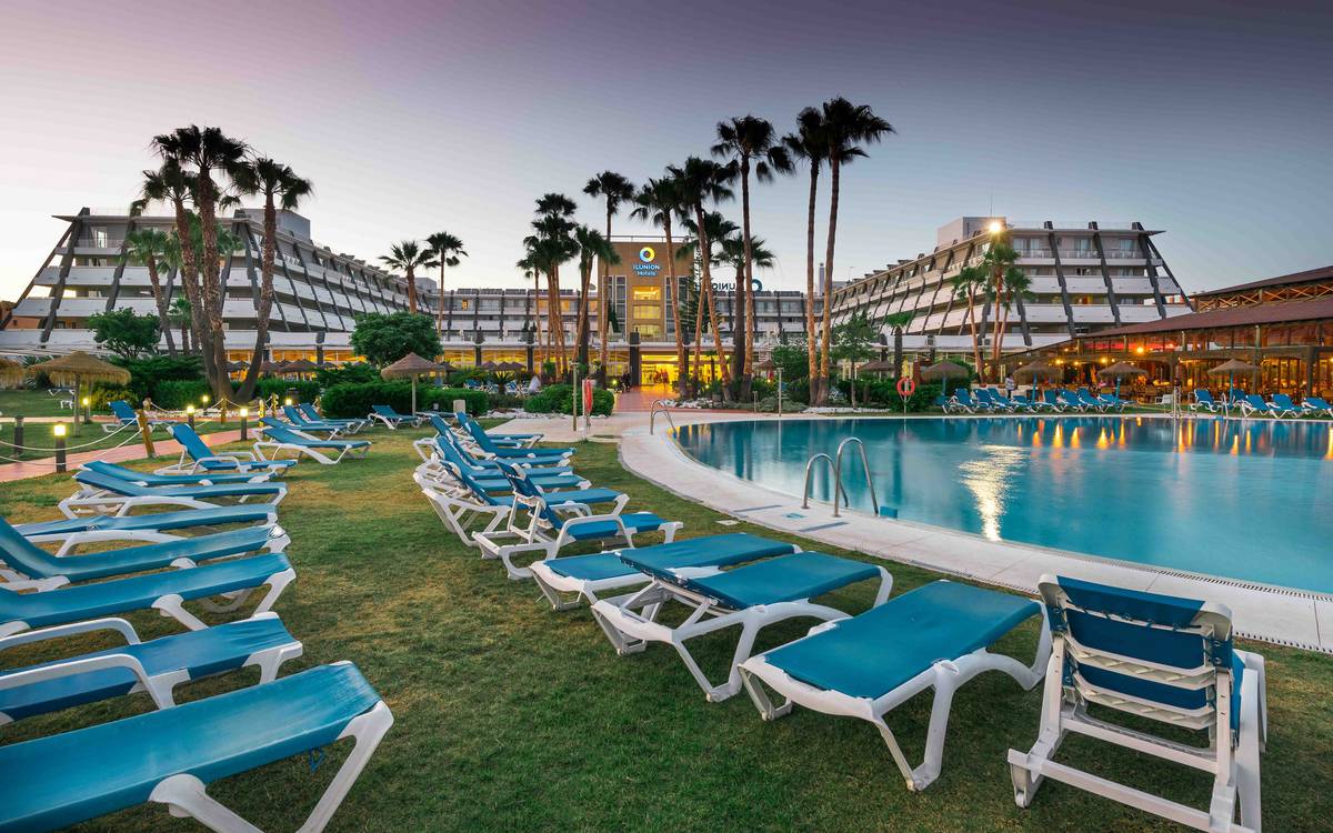 Zona adultos chill-out Hotel ILUNION Islantilla Huelva Zona adultos chill-out Hotel ILUNION Islantilla Huelva