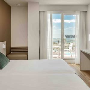 Habitación accesible Hotel ILUNION Islantilla Huelva