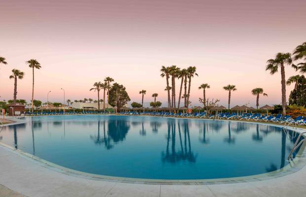 Quédate 3 o más noches Hotel ILUNION Islantilla Huelva