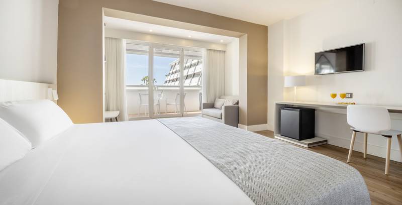 Habitación doble xl Hotel ILUNION Islantilla Huelva